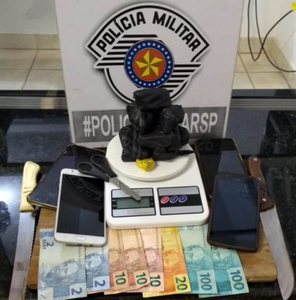 PM de Fl�rida Paulista prende tr�s indiv�duos e apreende droga