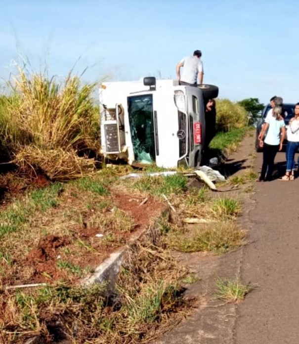 Motorista fica ferido em acidente com caminh�o na SP-294 em Fl�rida Paulista