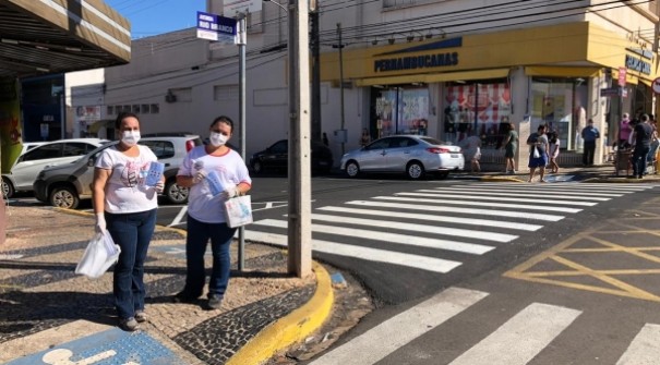 Secretaria de Sade de Adamantina realiza ao de conscientizao sobre o uso de mscaras