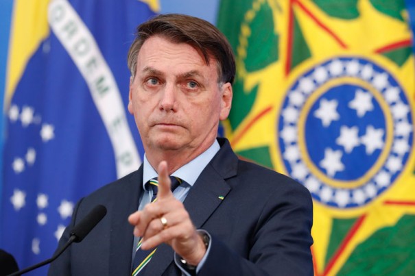Bolsonaro sanciona projeto que autoriza doao de alimentos que sobrarem nos restaurantes a pessoas carentes