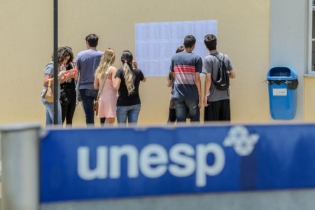 Unesp estuda possibilidade de adiamento do Vestibular 2021