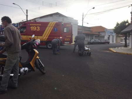 Acidente de trânsito com vítima foi registrado no centro de Osvaldo Cruz