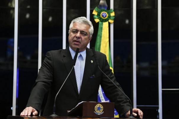 Major Olimpio diz que militares no faro interveno: 'No vai acontecer nada disso'