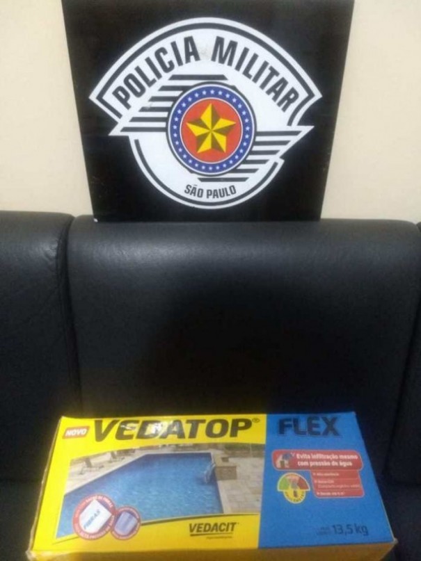 PM prende jovem por furto em igreja em constru��o na Vila Luc�lia em Dracena