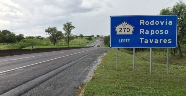 Cart realiza interdi��o de trecho da SP-270 em Presidente Prudente