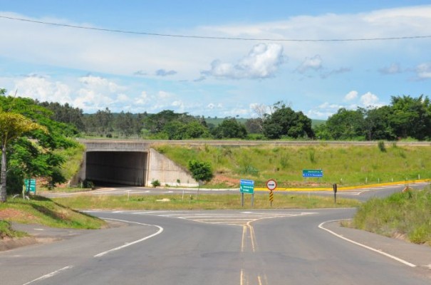 Decreto probe entrada de visitantes em Pacaembu e bloqueia trevos com monitoramento do fluxo de pessoas