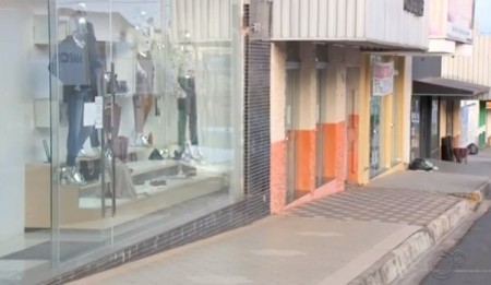 Com novo decreto, Bastos segue com comércio aberto na quarentena