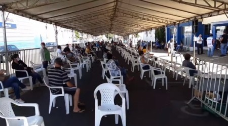 Adamantina vai instalar tendas em frente à Caixa para beneficiários do Auxílio Emergencial