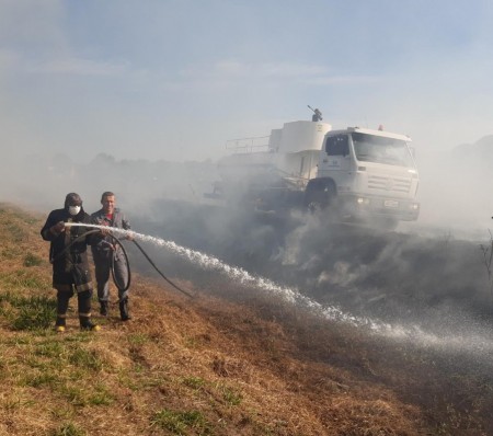 Incêndio destrói quase 12 mil m² de pastagem em Martinópolis