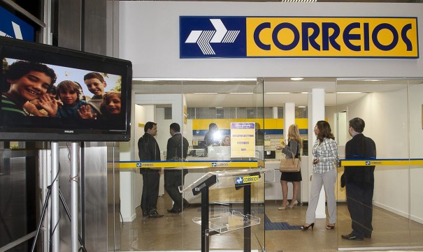 Correios lanam opo de entrega de encomendas no vizinho