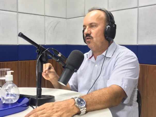Metrpole FM transmite pronunciamento do prefeito de OC sobre Flexibilizao da Economia local