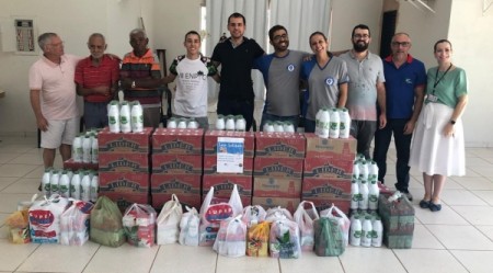 Trote solidário da Fatec Adamantina arrecada mais de mil litros de leite para o Lar do Velhos