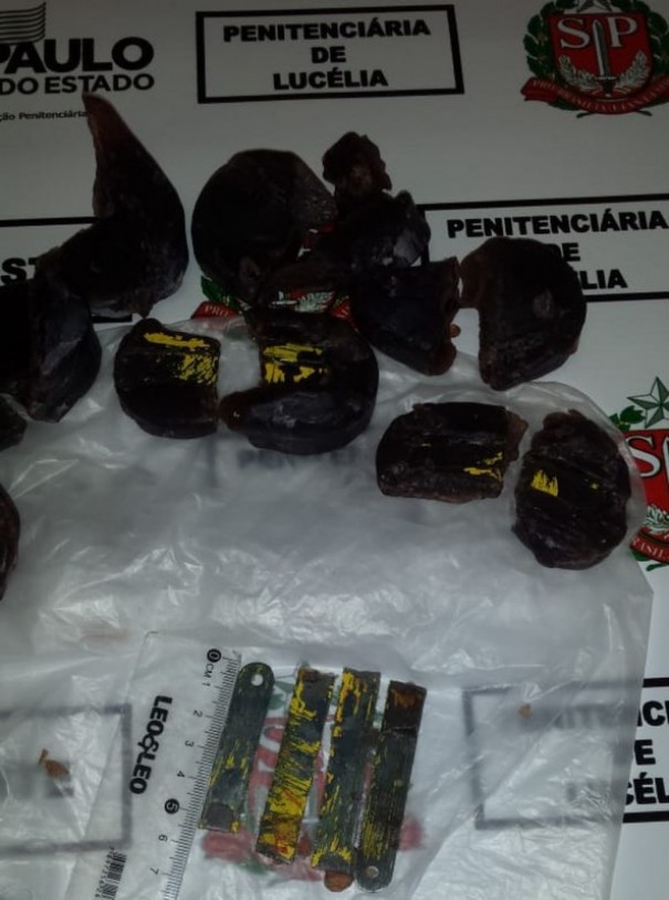 M�e leva peda�os de serra escondidos dentro de sabonetes em visita ao filho preso, mas � barrada na entrada em penitenci�ria