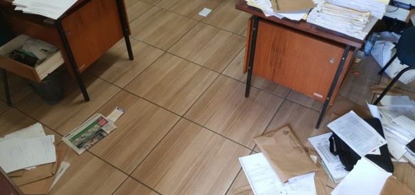 Pol�cia Civil analisa imagens de c�meras de seguran�a para identificar autores de roubo � Prefeitura de Irapuru