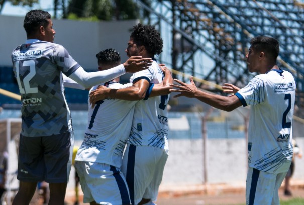 Osvaldo Cruz busca o empate contra o Independente, e primeiro duelo pelas oitavas  marcado por equilbrio