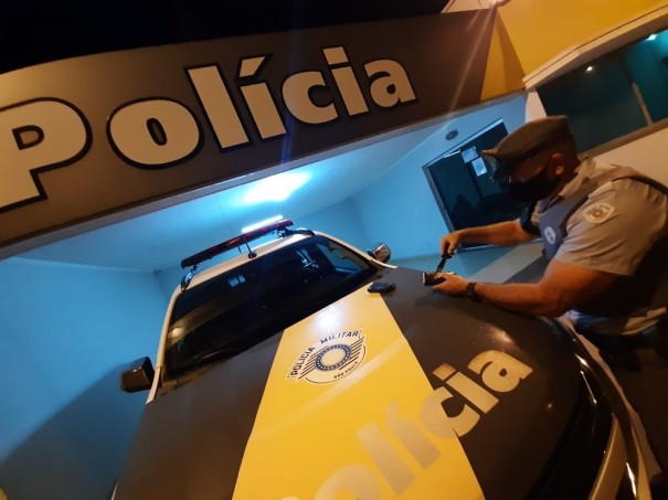 Passageiro de �nibus � flagrado com dois pacotes de haxixe escondidos nas 'vestes �ntimas'