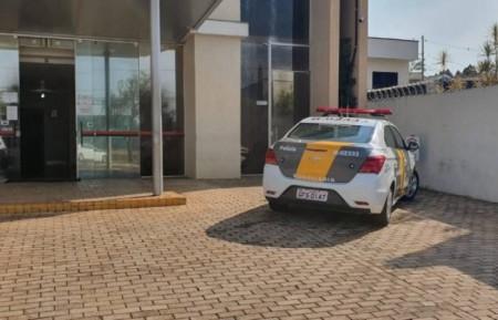 Motorista é detido por embriaguez ao parar em base da Polícia Rodoviária para pedir informação