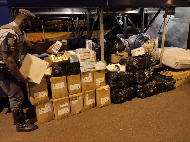 Pol�cia Rodovi�ria apreende mercadorias oriundas do Paraguai e det�m seis pessoas em ocorr�ncias de descaminho