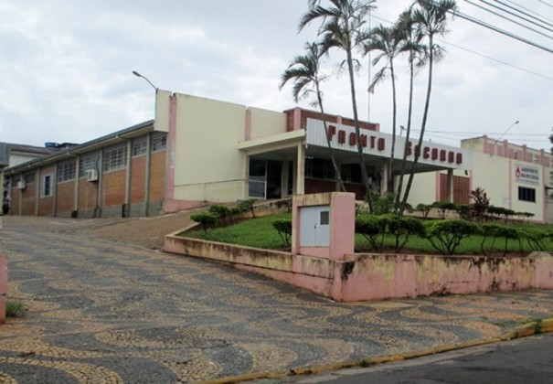 Homem � internado na UTI depois de ser esfaqueado em Tup�