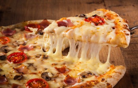 Fundo Social de OC e S.O.S entregam pizza neste final de semana 
