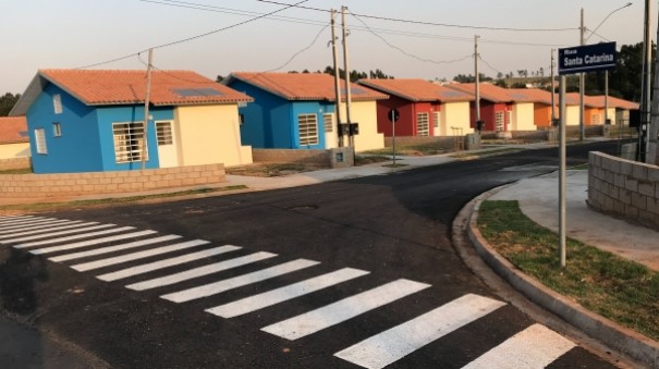 Entrega das novas casas populares ap�s o M�rio Covas deve ocorrer em novembro em Adamantina, informa Caixa
