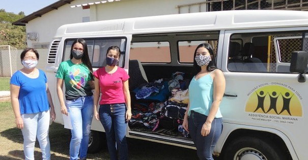 Presdios da regio oeste de So Paulo doam mais de 3 mil peas de roupas