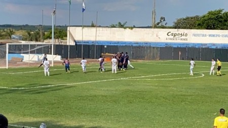 Grêmio Prudente vence com dois de pênalti o dérbi regional contra o Osvaldo Cruz e rouba a liderança do grupo