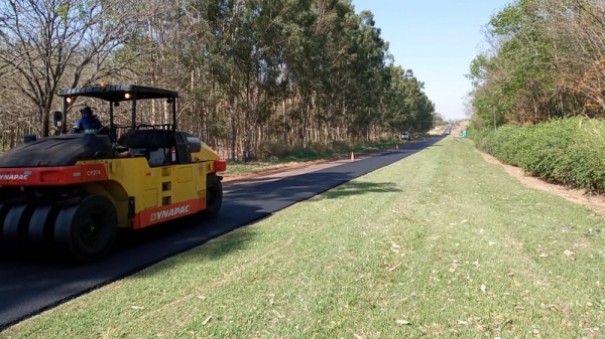 Eixo-SP faz obras de recupera��o na vicinal Adamantina-Mari�polis