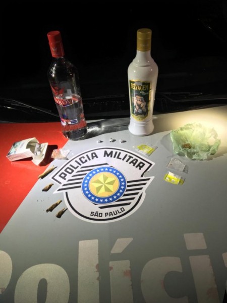 Polícia Militar flagra adolescentes em festa com bebida alcoólica e drogas, em Osvaldo Cruz