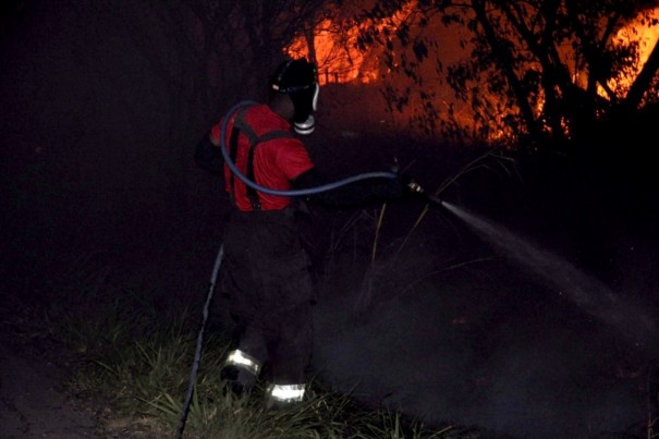 Corpo de Bombeiros de OC atendem vrias ocorrncias de incndio s margens das Rodovia da regio