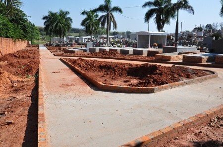 Concluída ampliação de espaços no cemitério para 100 novos túmulos em Flórida Paulista