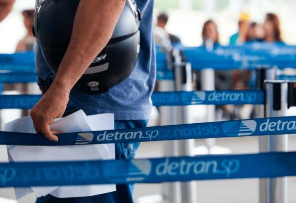 Detran.SP autoriza retomada de aula presencial para profissionais que atuam no trnsito