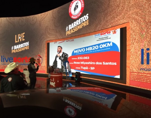 Moradora de Tup ganha carro 0km durante live com Gusttavo Lima em Barretos