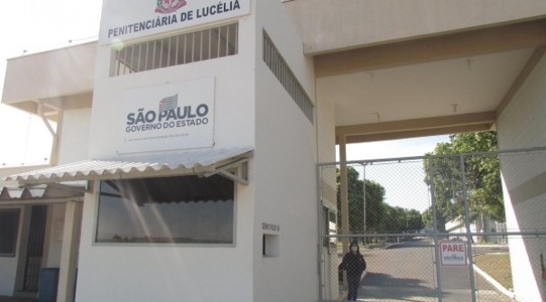 Ap�s ser confundido e preso, e erro descoberto, homem retoma liberdade na penitenci�ria de Luc�lia