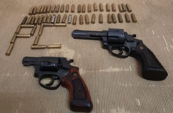Homem � preso por posse ilegal de armas de fogo em Junqueir�polis