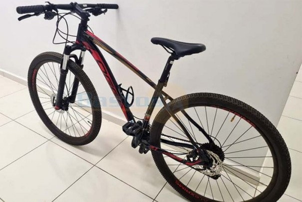 Ciclista � agredida e tem bicicleta roubada em Tup�