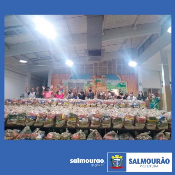 Educa��o de Salmour�o realiza entrega de kit merenda para estudantes da rede municipal