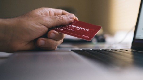 DER inicia parcelamento de multas em at� 12x no cart�o de cr�dito