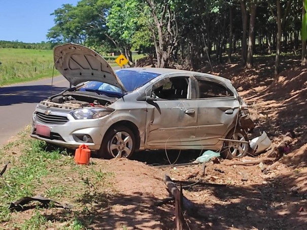 Homem � preso em flagrante ap�s matar mulher a pauladas e capotar ve�culo em Parapu�