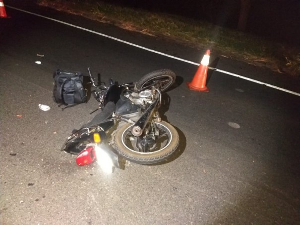 Motociclista morre ap�s colidir em traseira de caminh�o e ser atropelada por outro ve�culo na SP-270