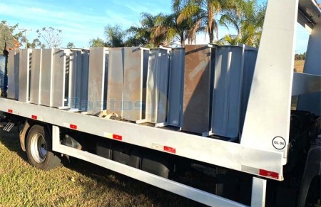 DIG de Tupã recupera 19 estantes de aço furtados de decoradora