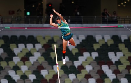 Thiago Braz, ouro no Rio, sobe mais uma vez ao pódio olímpico e leva o bronze em Tóquio