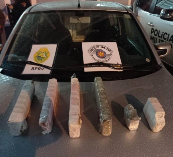 Com maconha no carro, dupla foge de bloqueio policial no estado do Paran�, � perseguida e acaba presa em Presidente Prudente