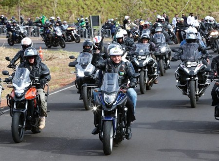Governo de SP autua Bolsonaro pela 3ª vez pelo não uso de máscaras durante passeio com motociclistas no interior paulista