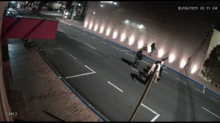 Quadrilha ataca agências bancárias e faz moradores reféns; três pessoas morreram em Araçatuba