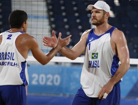 Alison e Álvaro despacham mexicanos e vão às quartas nas Olimpíadas