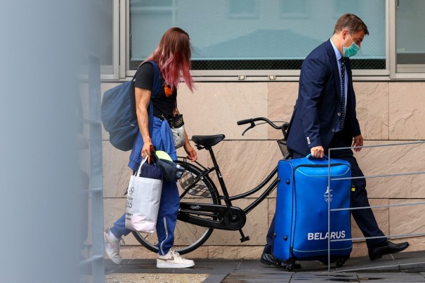 Pol�nia oferece asilo a corredora de Belarus que recorreu � pol�cia para n�o ser extraditada