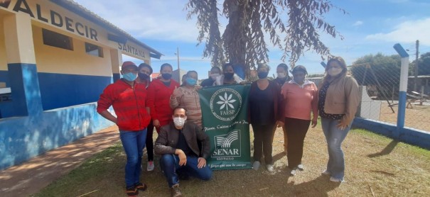 Prefeita de Salmour�o participa de reuni�o com representantes do Senar e Sindicato dos Trabalhadores de In�bia Paulista