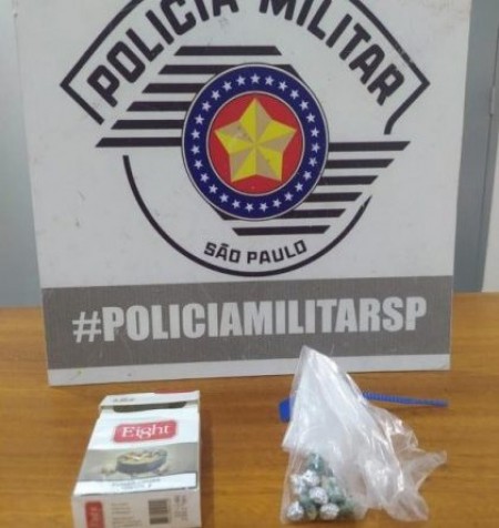 Polícia Militar prende homem em flagrante pelo crime de tráfico de drogas em Salmourão