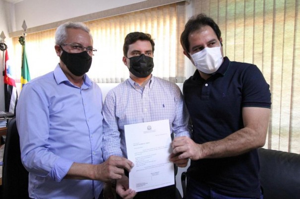 Deputado anuncia verba de R$ 130 mil para aparelho de Ultrassom para Parapu�